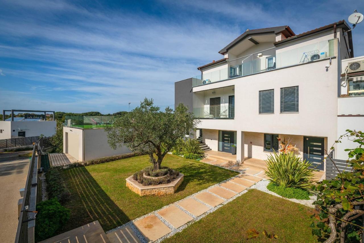 Apartments La Mer بولا المظهر الخارجي الصورة