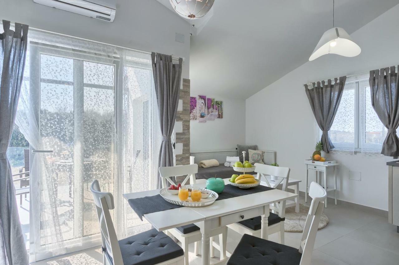 Apartments La Mer بولا المظهر الخارجي الصورة