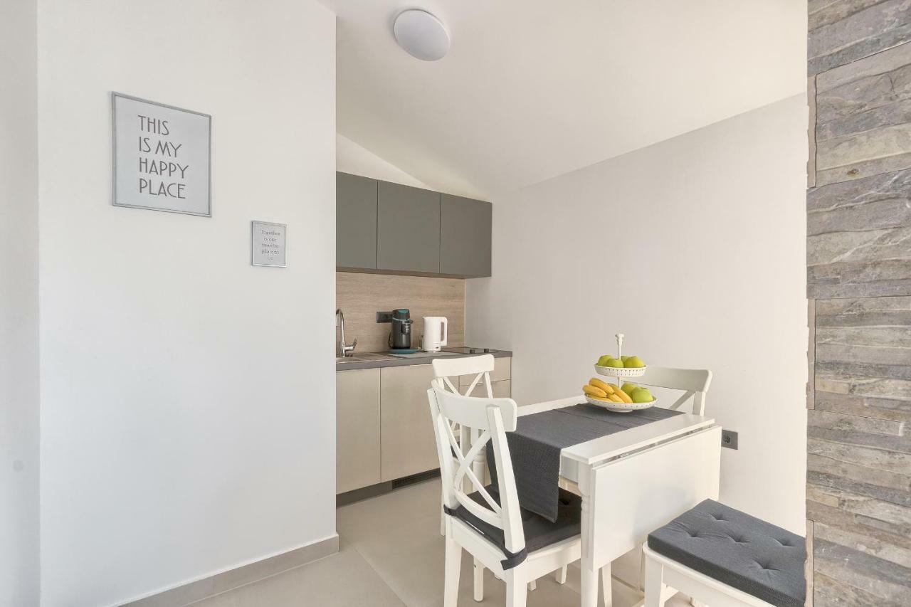 Apartments La Mer بولا المظهر الخارجي الصورة