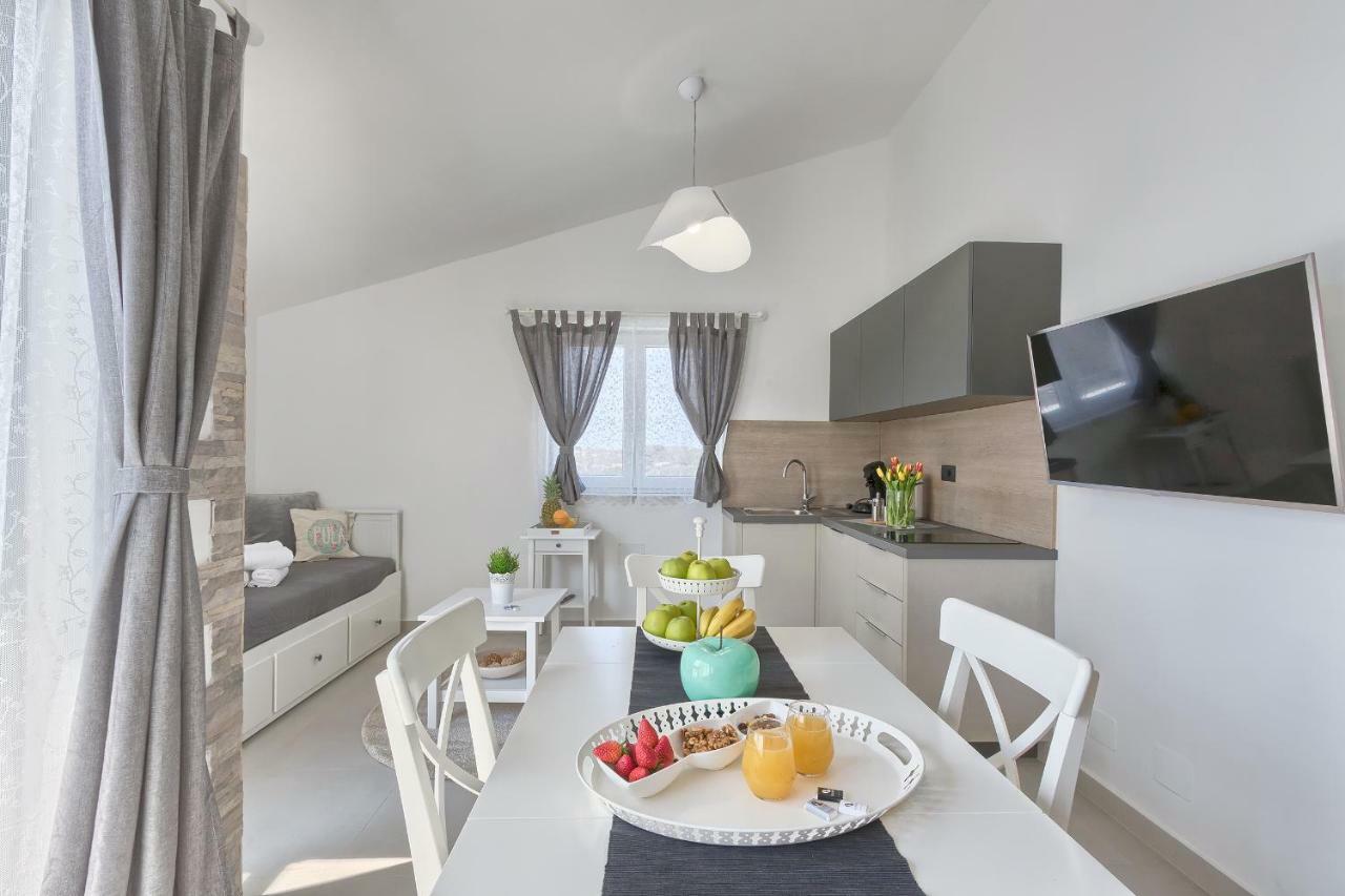 Apartments La Mer بولا المظهر الخارجي الصورة